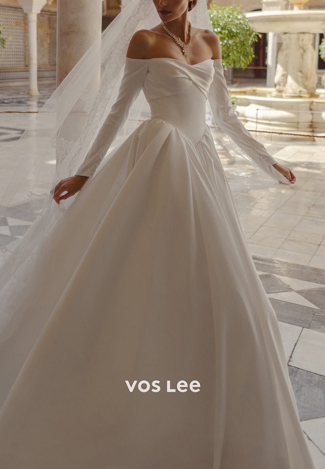 Elegant & Luxurious A-Line Long Sleeve Sweetheart Pleated Wedding Dresses with Chapel Train