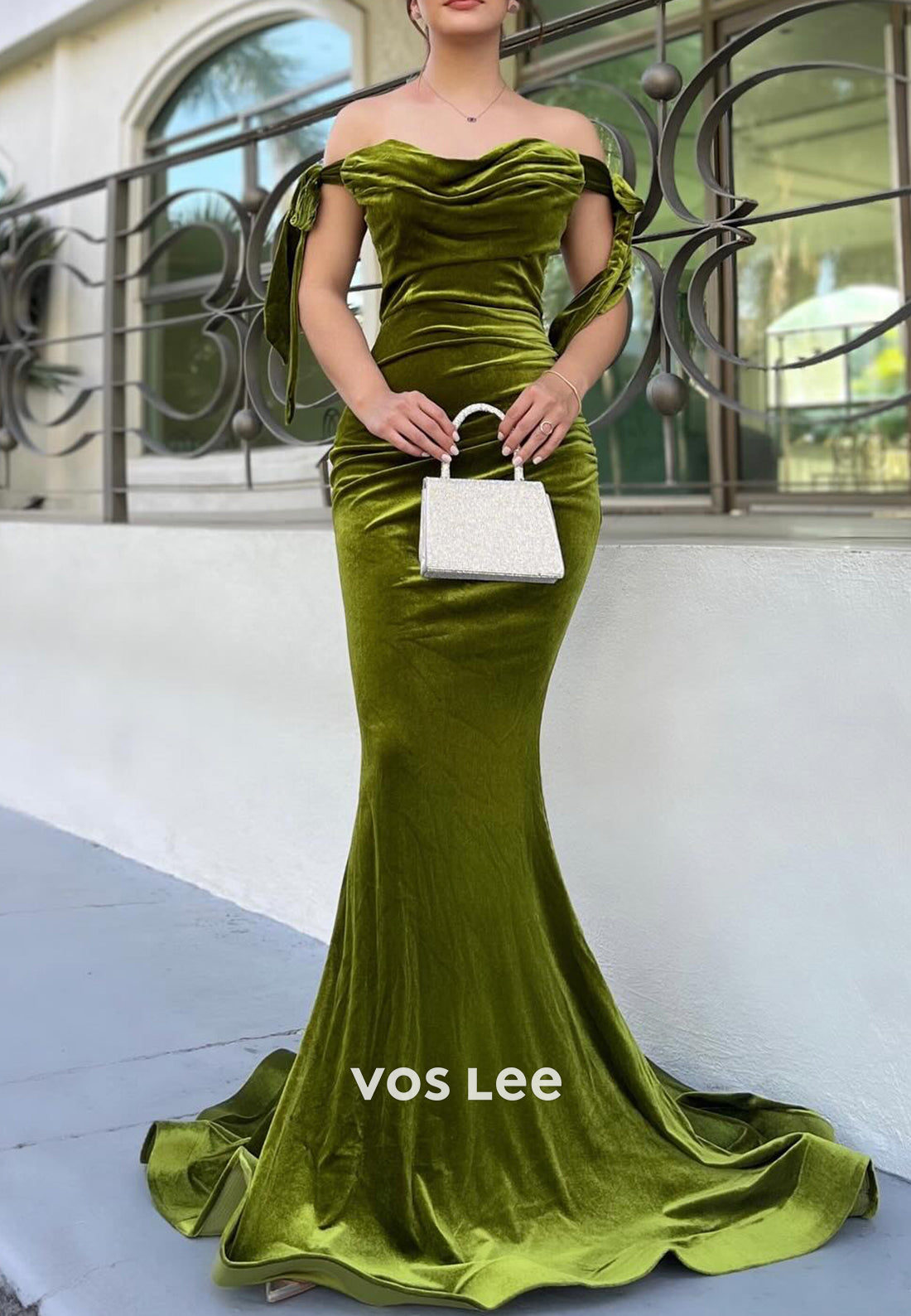 Off the Shoulder Pleated Bowknot Mermaid Velvet Evening Dresses with Sweep Train