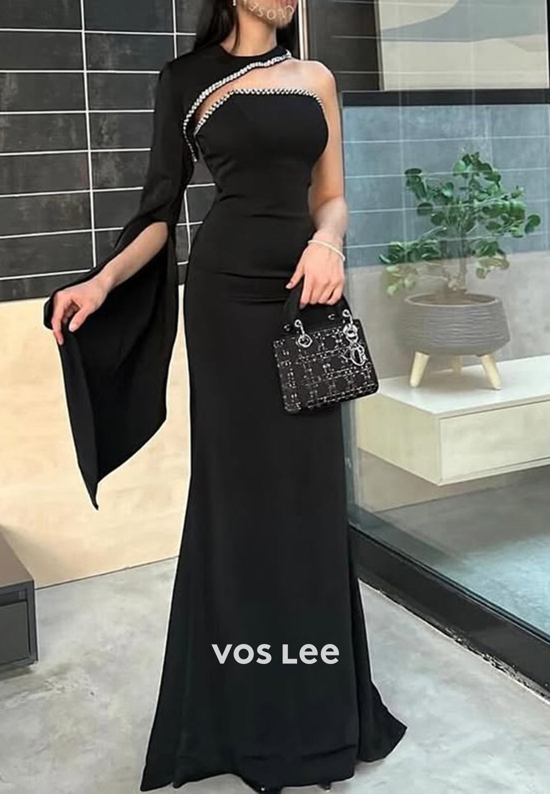 Luxurious Long Sleeve Asymmetrical Neck Rhinestone Floor-Length Evening Dresses