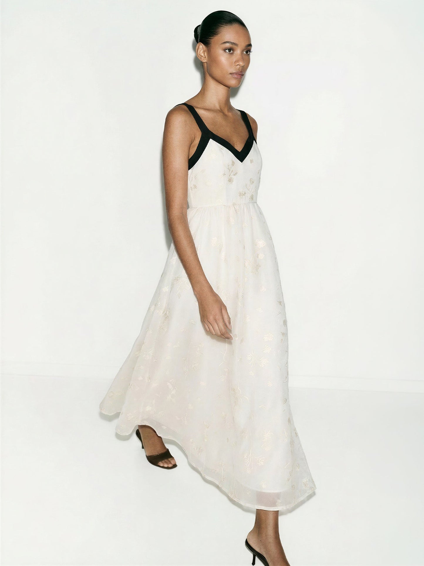 V Neck Contrast Floral Midi Dress