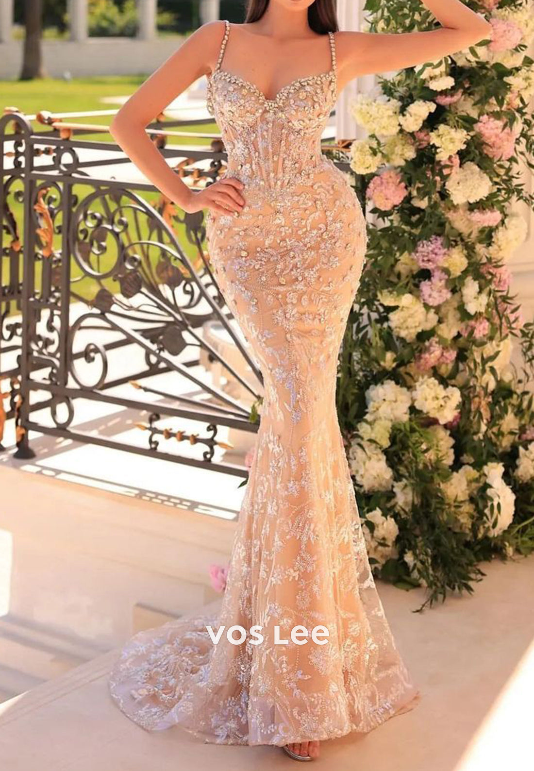 Spaghetti Straps Floor-Length Appliques Lace Mermaid Evening Dresses with Sweep Train