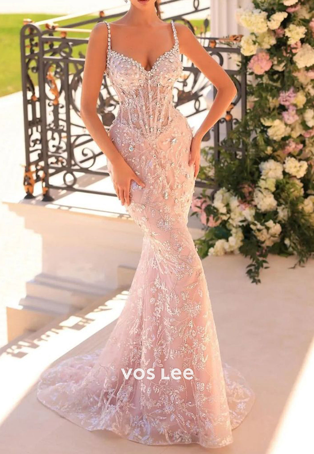 Spaghetti Straps Floor-Length Appliques Lace Mermaid Evening Dresses with Sweep Train
