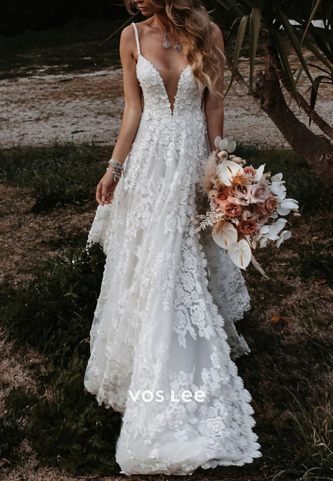 A-Line Spaghetti Straps V Neck Appliques Lace Wedding Dresses with Court Train