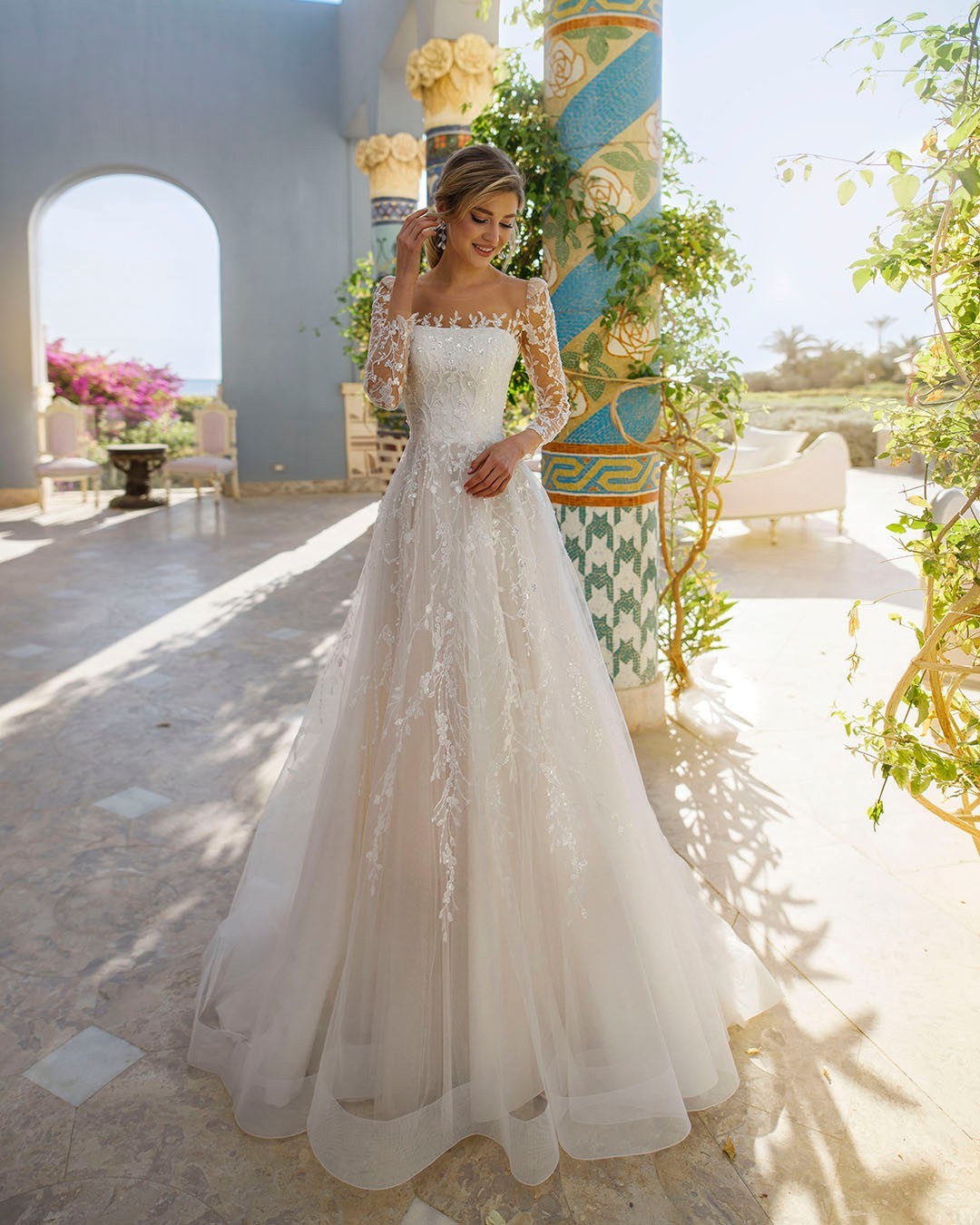 Royal Lace Scoop A-Line Wedding Dress Full Sleeves Floor Length Tulle Bridal Gown