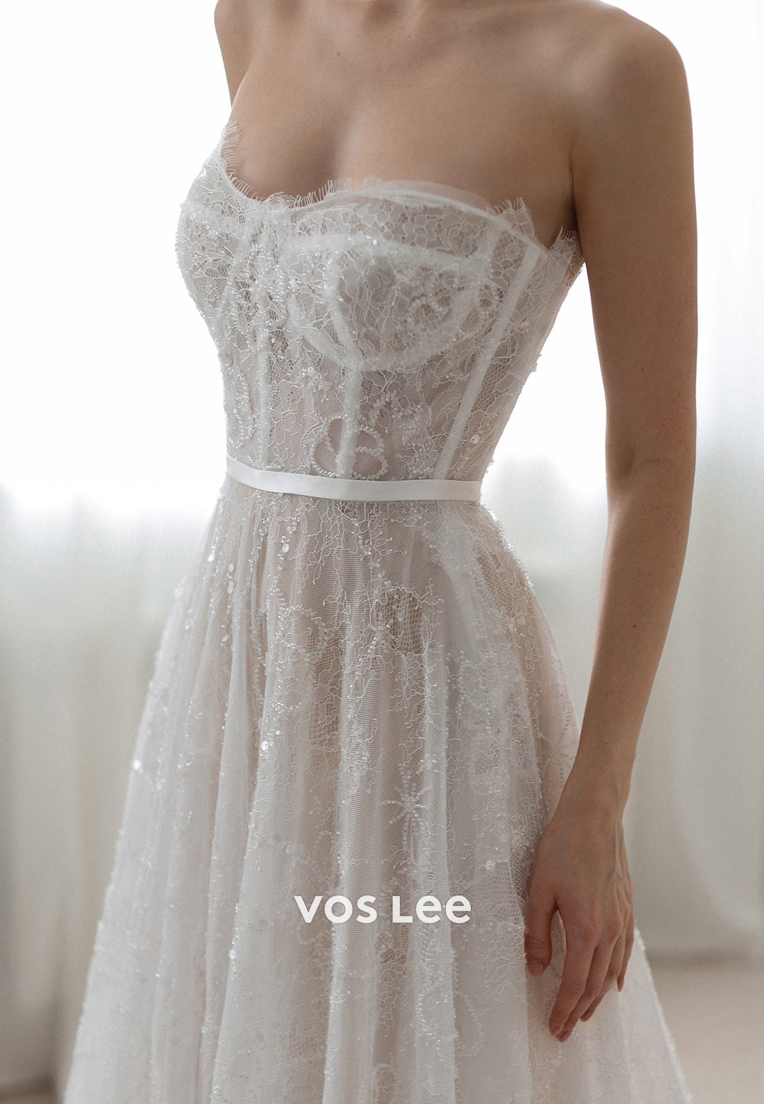 A-Line Appliques Lace Long Sleeve Illusion Neck Wedding Dresses with Court Train