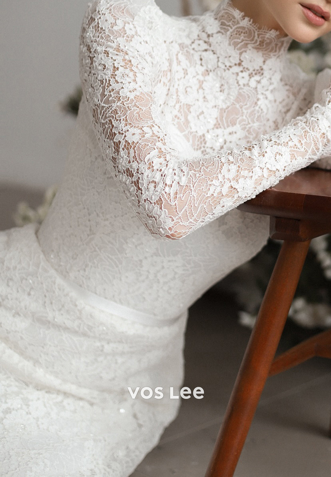 Lace Appliques Long Sleeve Illusion Neck Sheath Wedding Dresses with Court Train