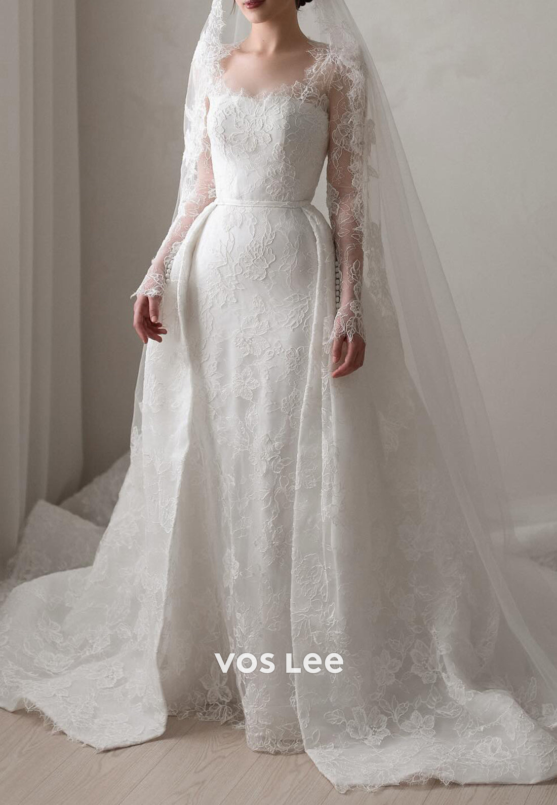 Long Sleeve Scoop Appliques Lace Mermaid Wedding Dresses with Court Train