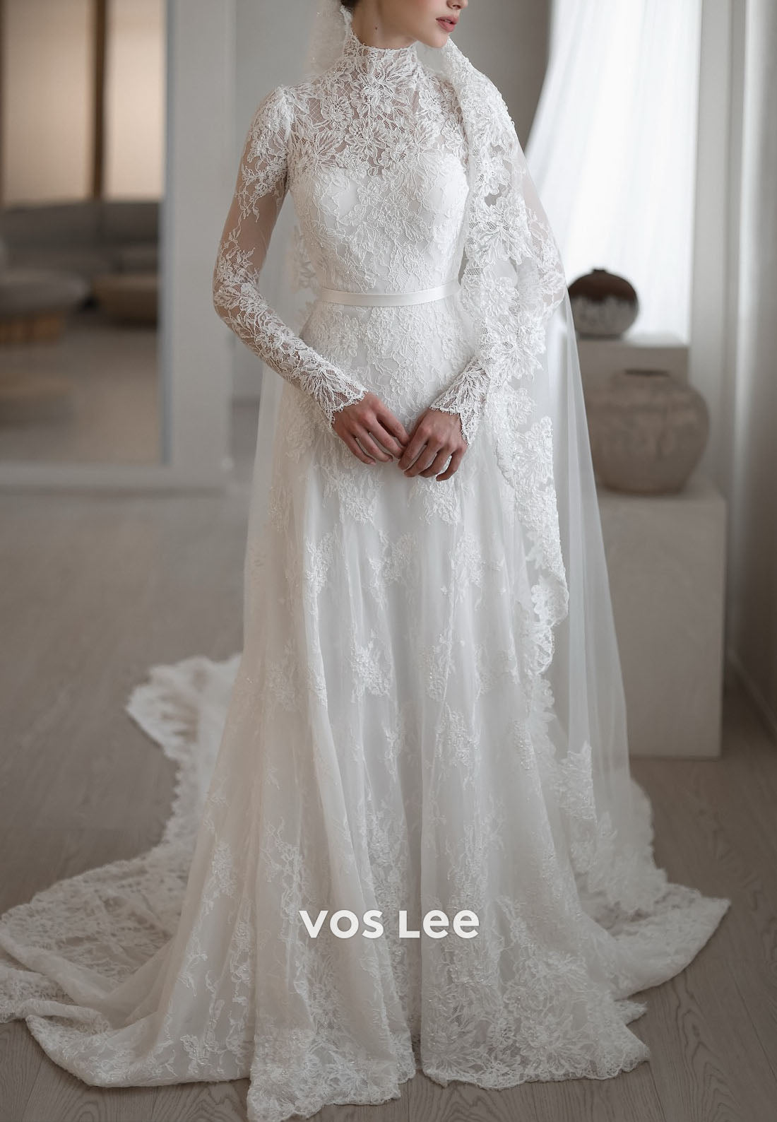 Modern Elegant High Neck Sheer Long Sleeve Lace Wedding Dress Bridal Gown