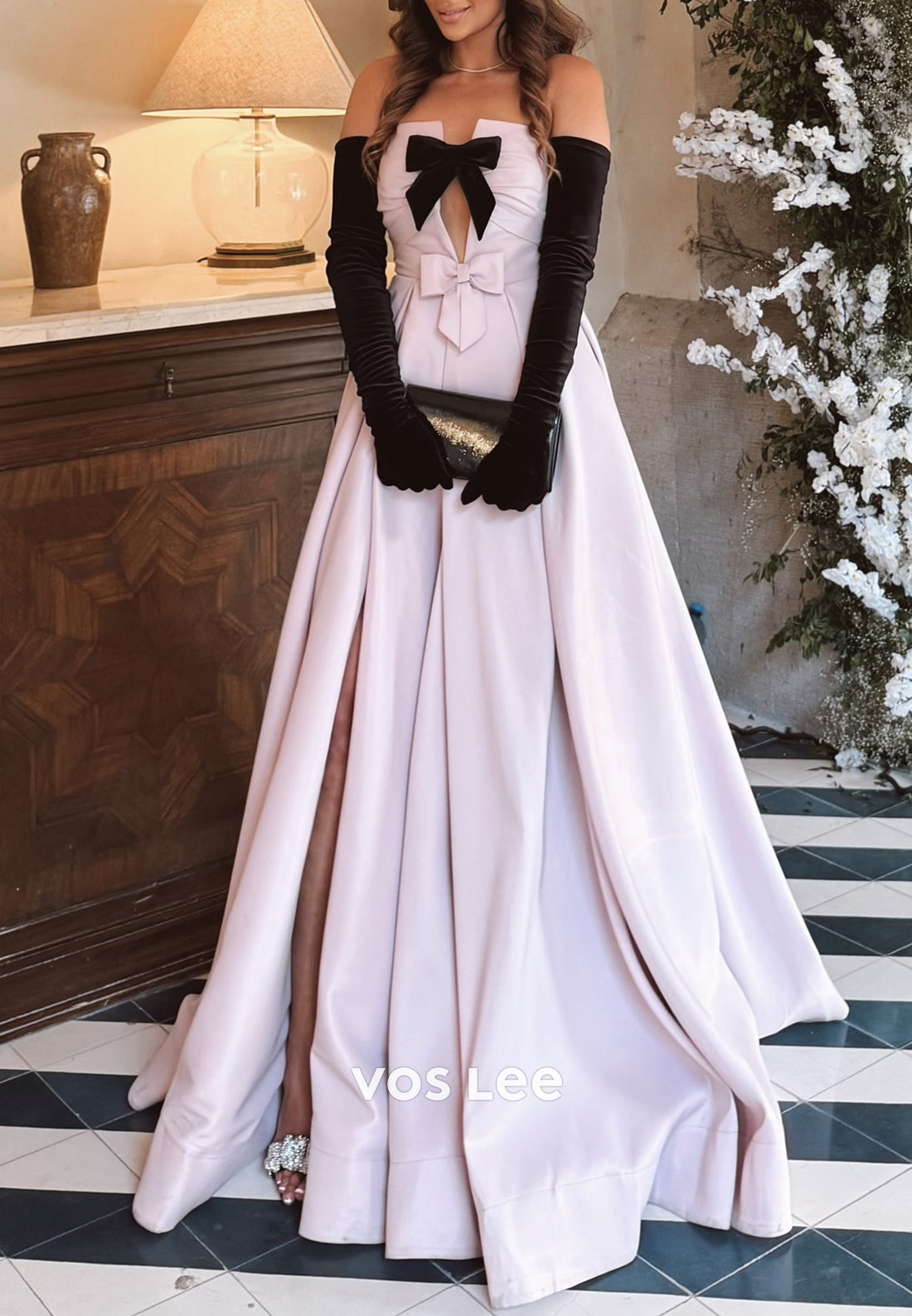 Classic & Fashion A-Line V Neck Bowknot Pleated Evening Dresses with Court Train