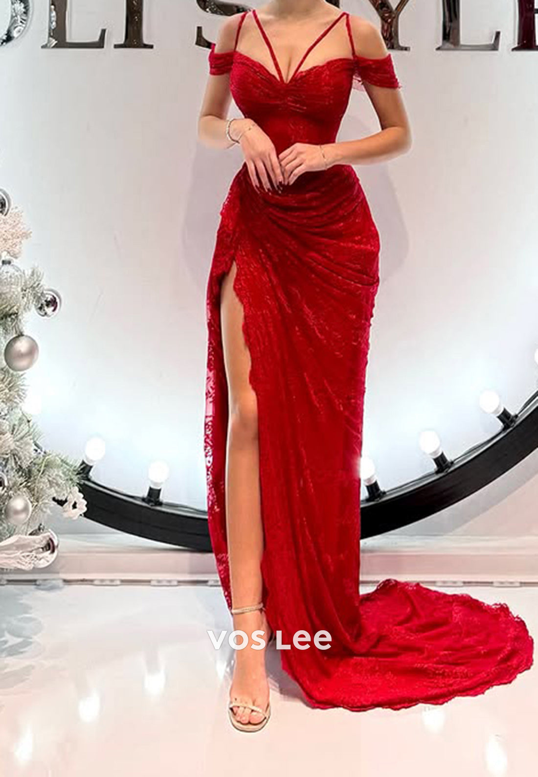 Fitted Red Lace Applique Spaghetti Straps High Slit Evening Prom Dress
