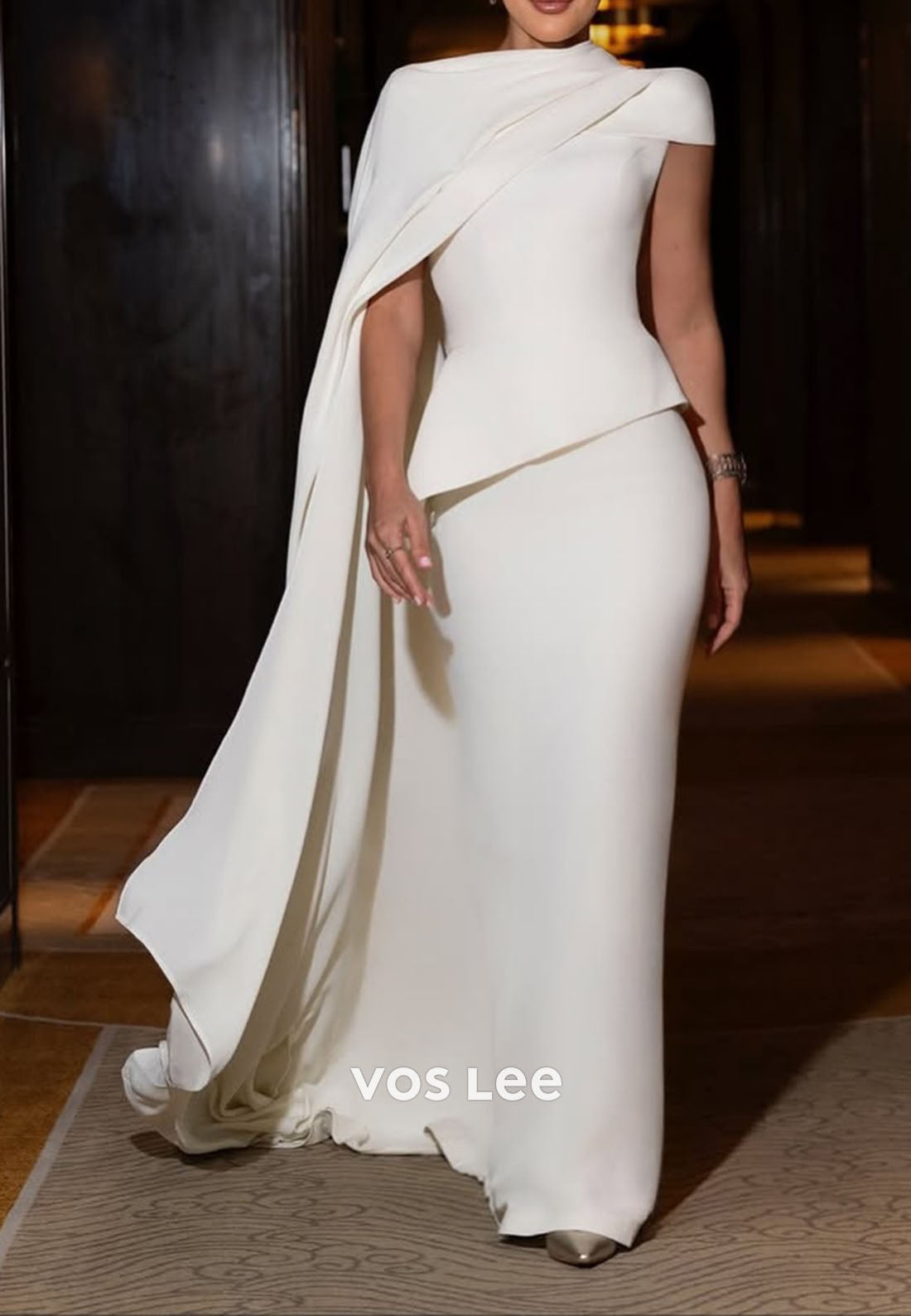 Elegant White O-Neck Cap Sleeve Evening Dress Sweep Train Formal Gowns
