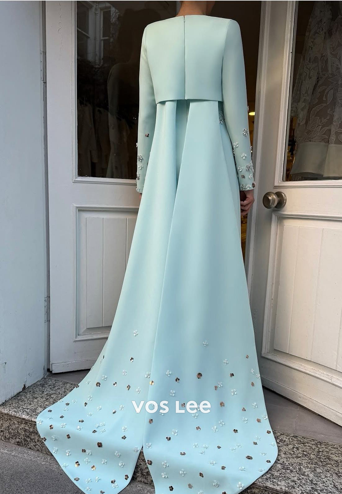 Elegant & Luxurious Long Sleevees Sequined Rhinestone Evening Dresses with Sweep Train