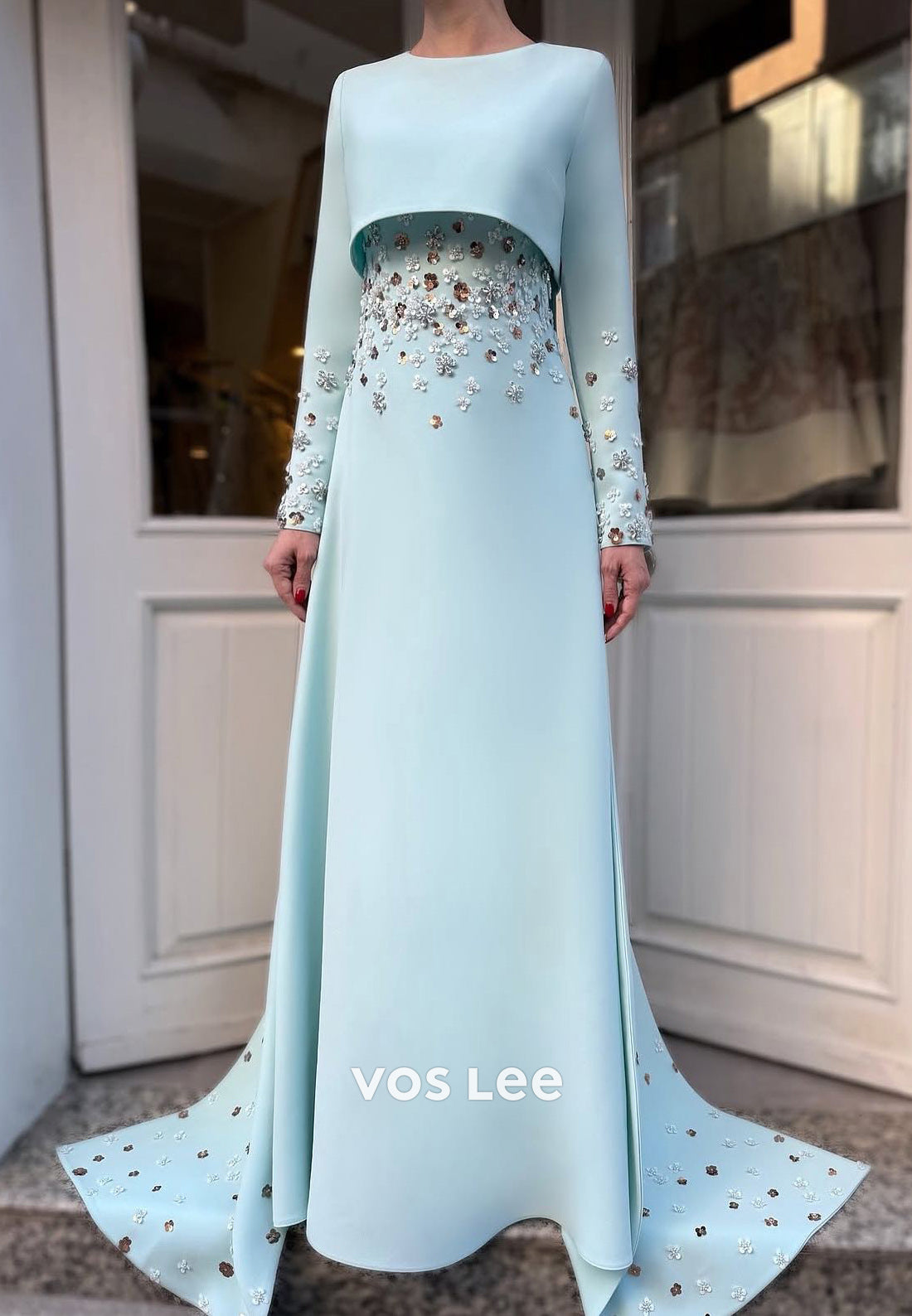 Elegant & Luxurious Long Sleevees Sequined Rhinestone Evening Dresses with Sweep Train