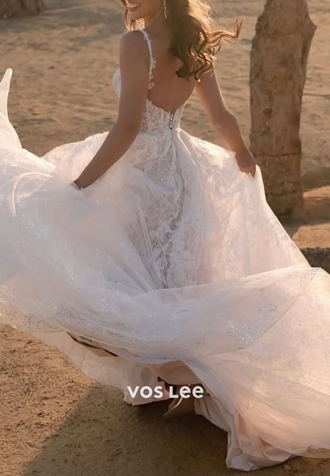 Spaghetti Straps V Neck A-Line Lace Appliques Wedding Dresses with Court Train
