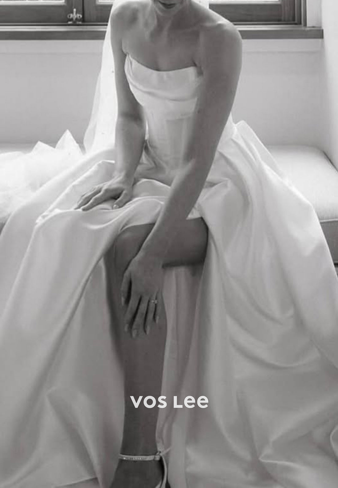 A-Line Strapless Scoop Pleated Wedding Dresses with High Split