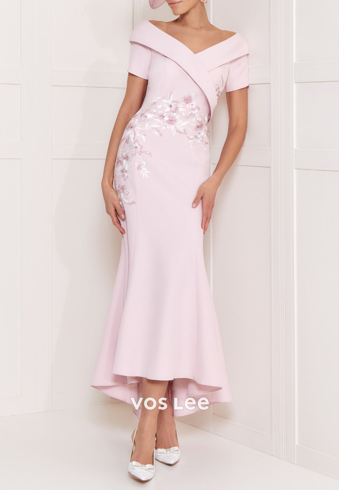 Short Sleeve V Neck Tea-Length Floral Embroidered Mermaid Mother of Bride Dresses