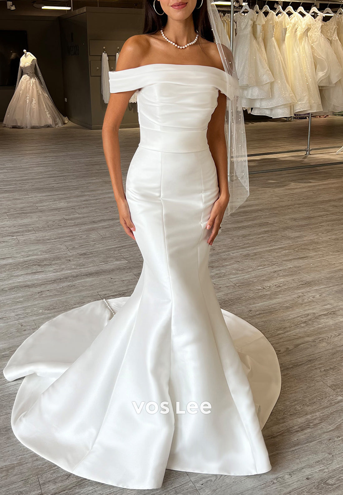 Off the Shoulder Pleated Mermaid/Trumpet Wedding Dresses with Sweep Train