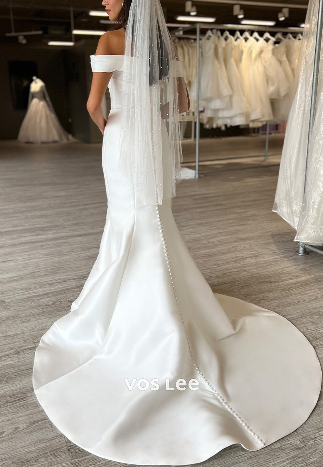 Off the Shoulder Pleated Mermaid/Trumpet Wedding Dresses with Sweep Train