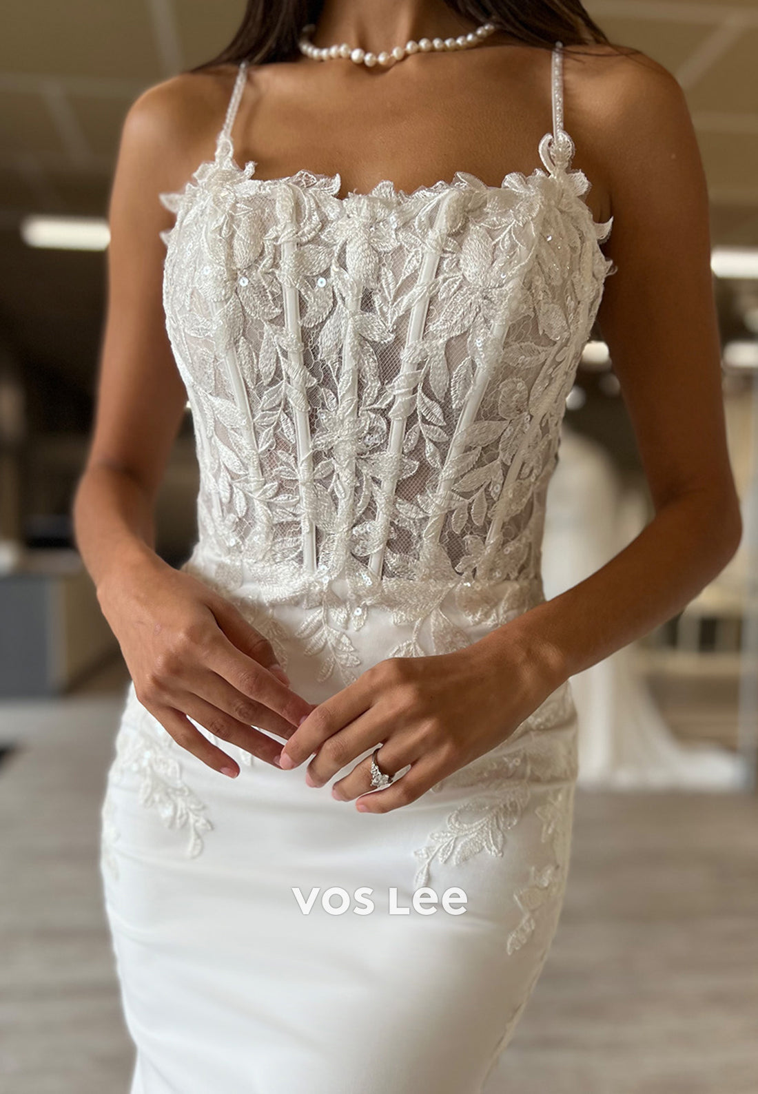 Spaghetti Straps Scoop Appliques Lace Mermaid Wedding Dresses with Sweep Train