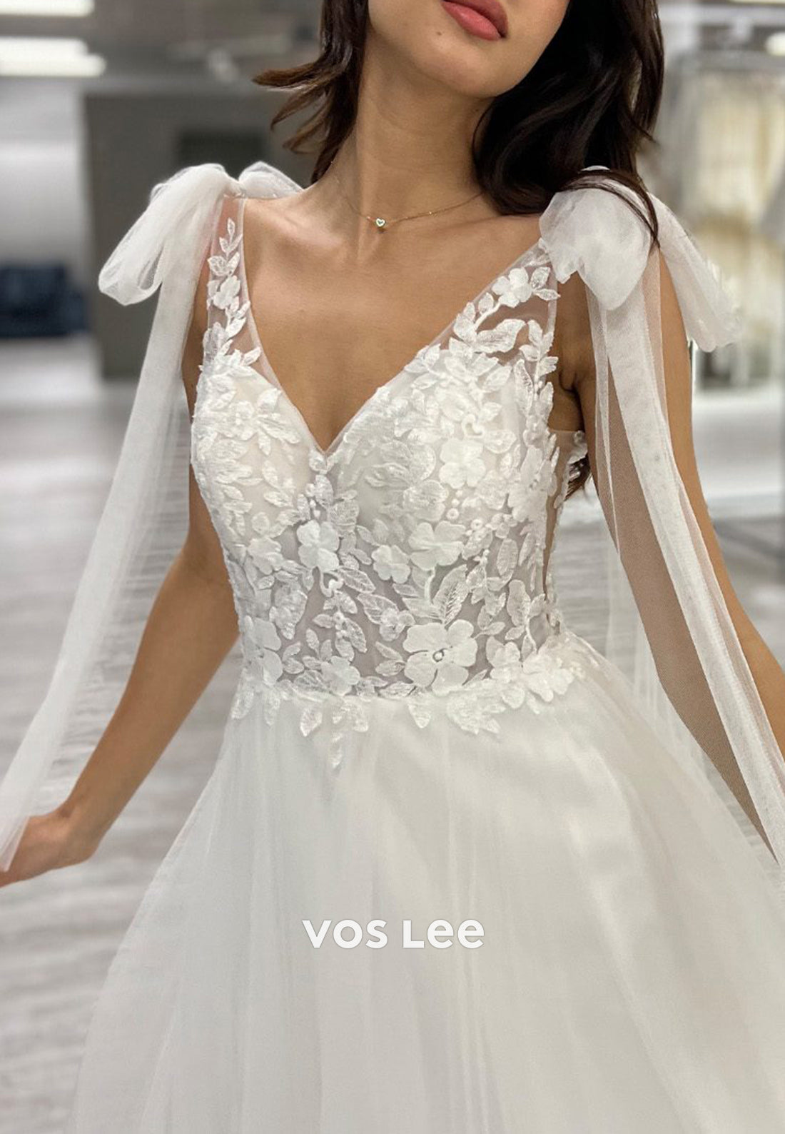A-Line V Neck Appliques Lace Bowknot Pleated Wedding Dresses with Court Train