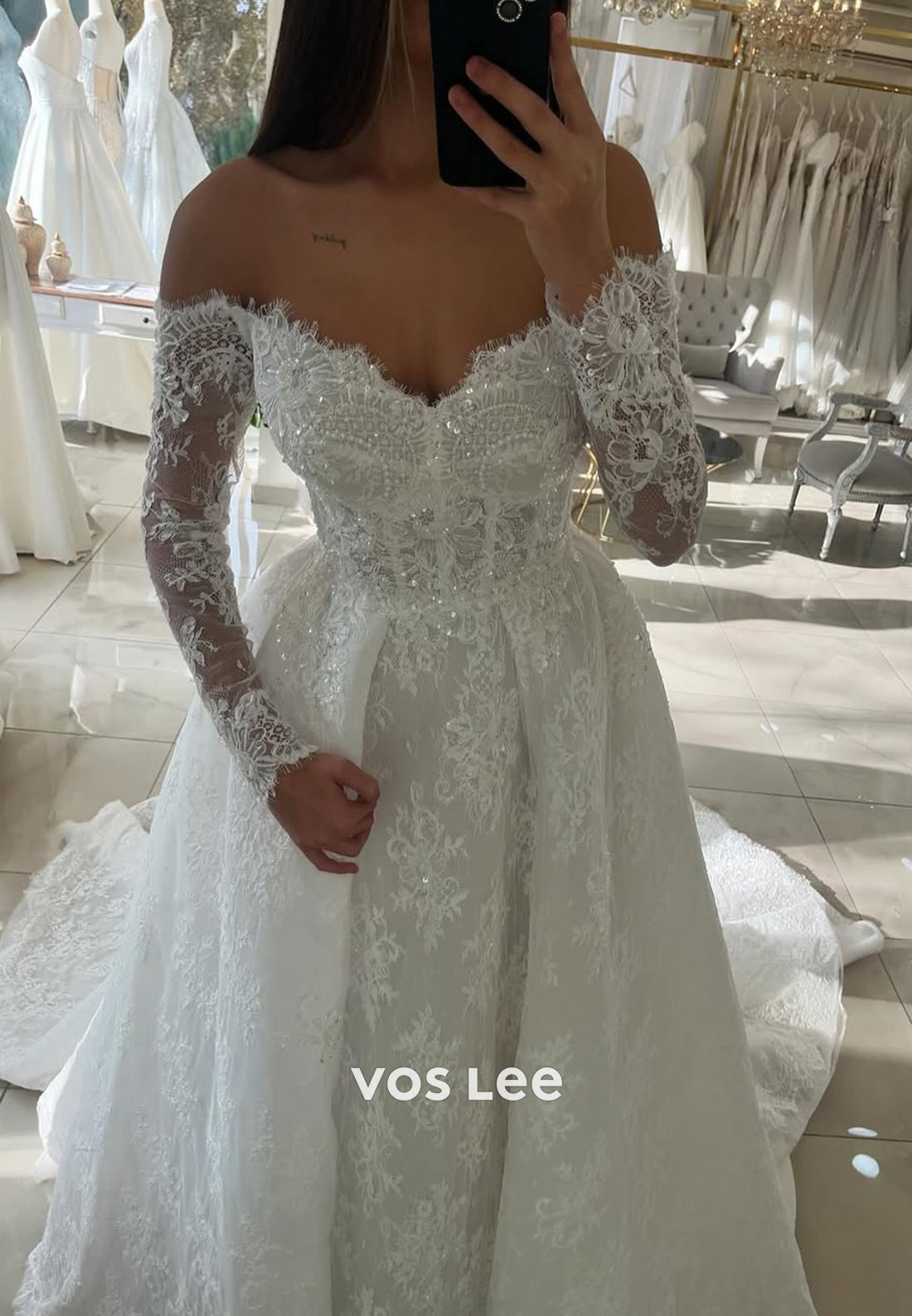 A-Line Long Sleeve Sweetheart Appliques Lace Wedding Dresses with Court Train