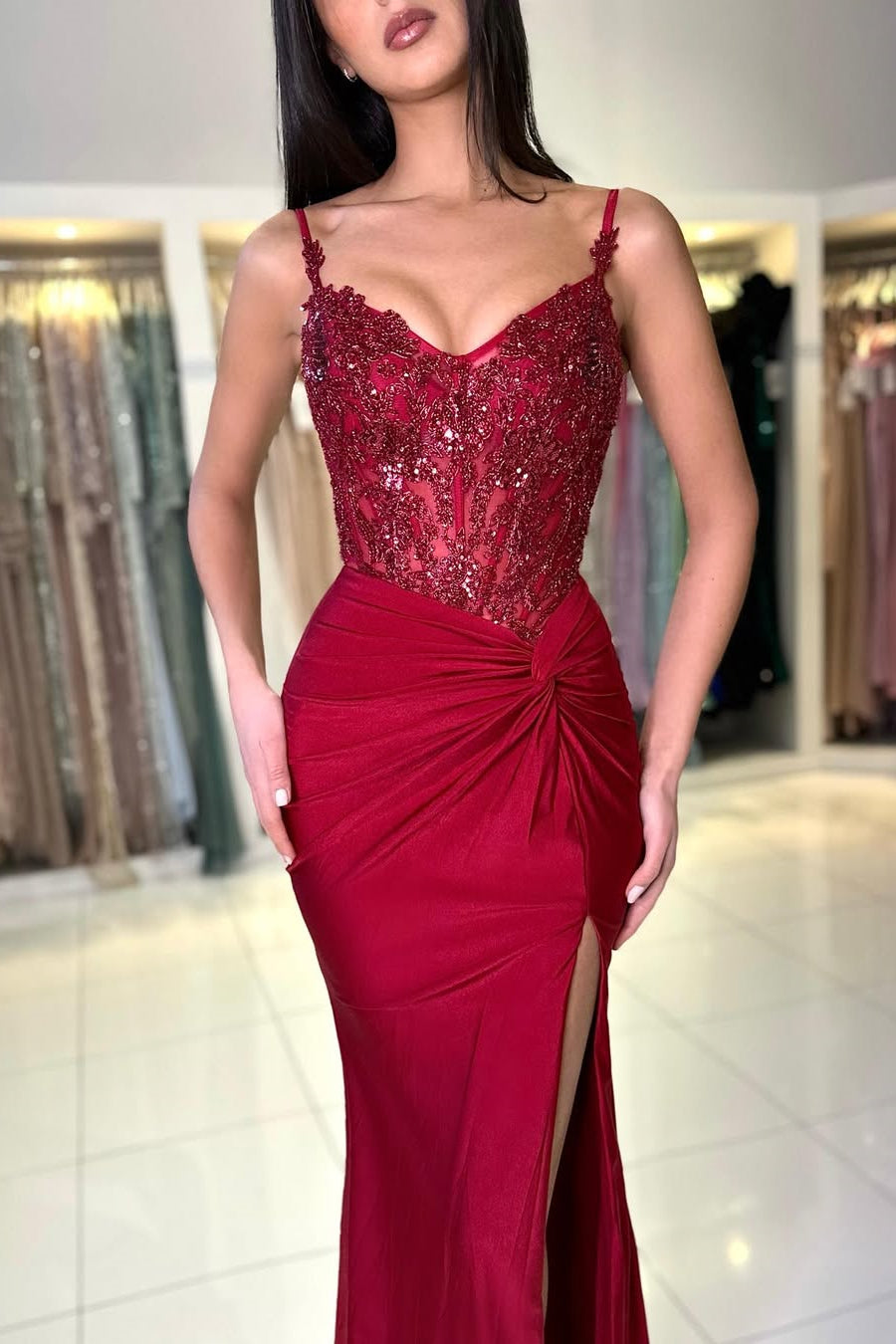 Burgundy Spaghetti-Straps V-Neck Evening Gowns Sleeveless Mermaid With Split Appliques