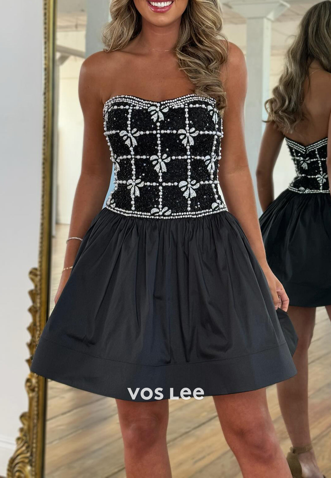 A-Line Sweetheart Pearl Sequins Embellished Ruched Homecoming Dresses
