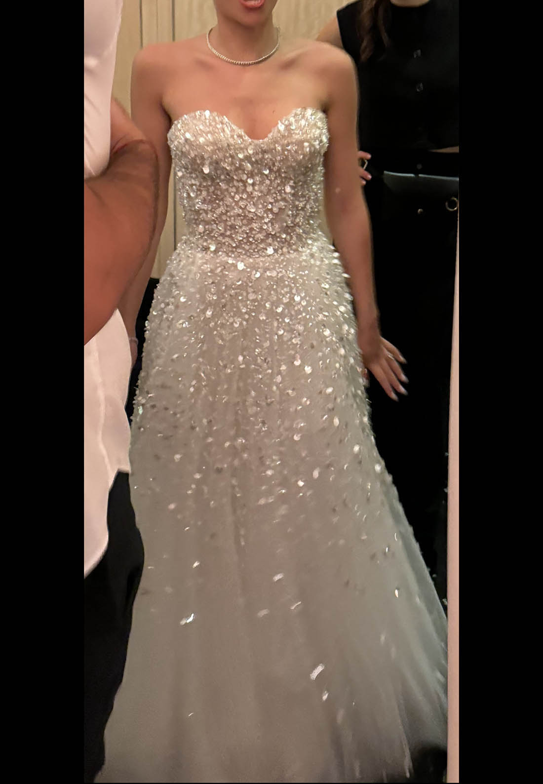 Elegant Sweetheart Sleeveless Sequins Lace Wedding Dress