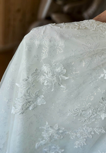 Charming Sweetheart Sleeveless Corset Lace Wedding Dress