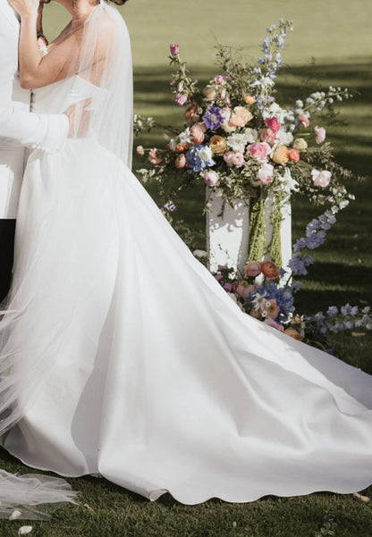 Simple Sleeveless Strapless A-Line Wedding Dress