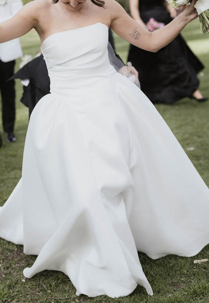 Simple Sleeveless Strapless A-Line Wedding Dress
