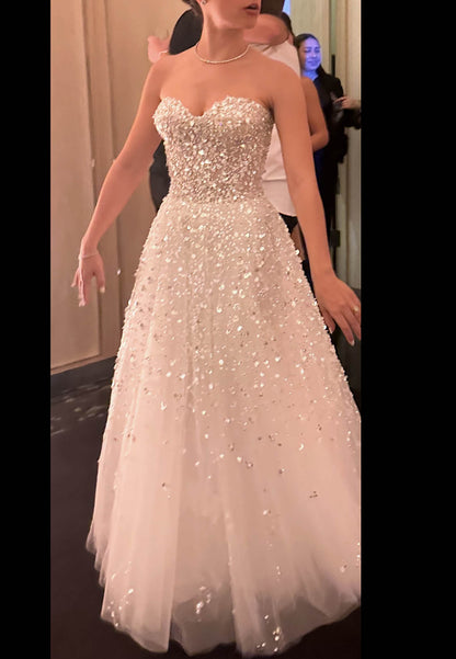 Elegant Sweetheart Sleeveless Sequins Lace Wedding Dress