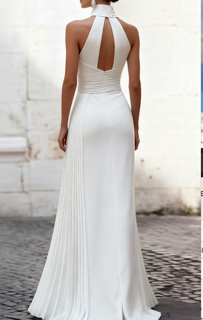 Elegant Satin Pleated Halter-Neck Evening Gown