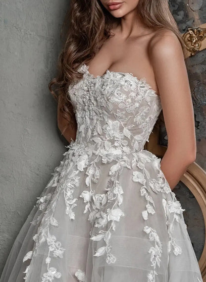 Elegant Sleeveless Detachable Neckline A-Line Sweep Train Lace Wedding Dress