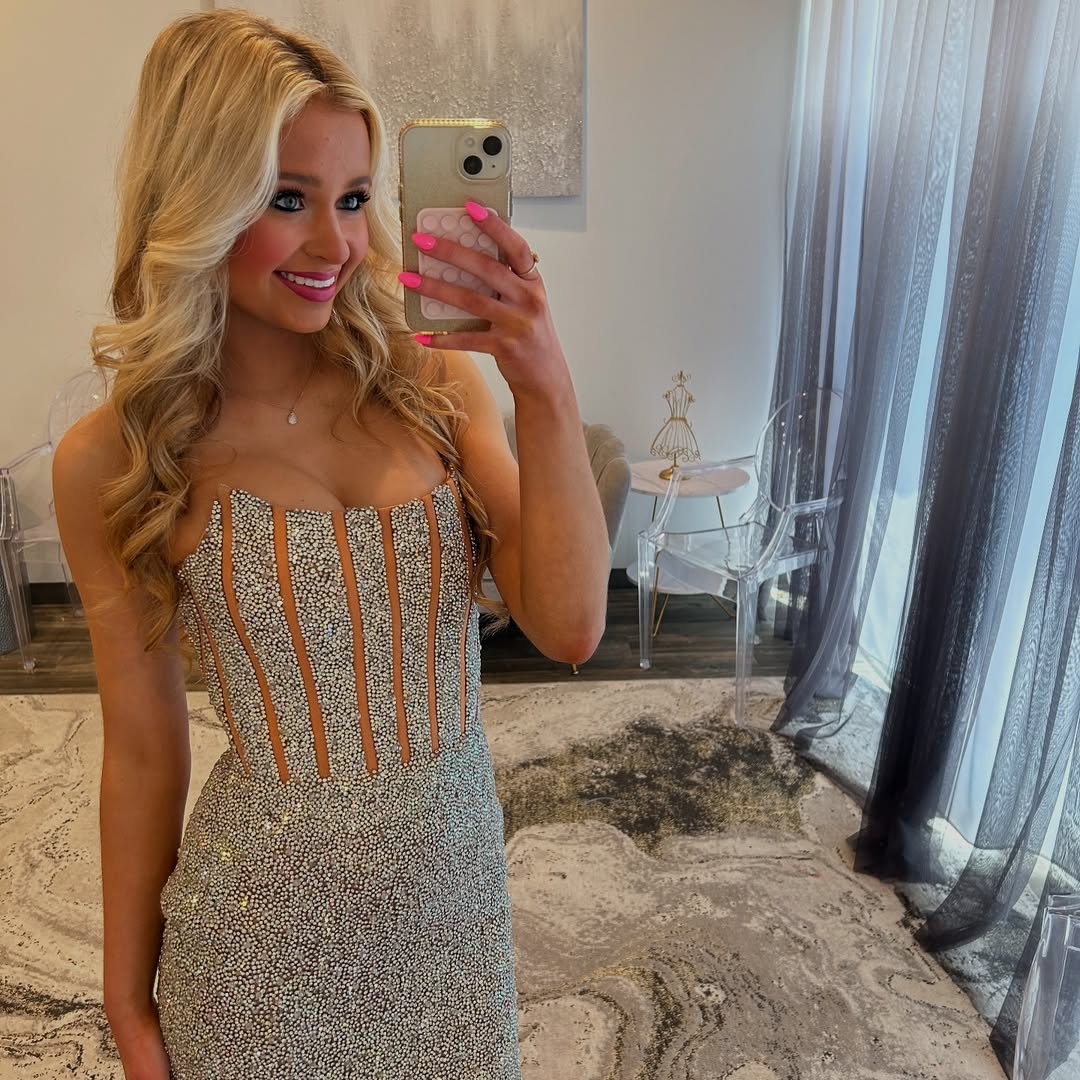 Bling Sheath Strapless Silver Sequins Short Homecoming Dress with Beading