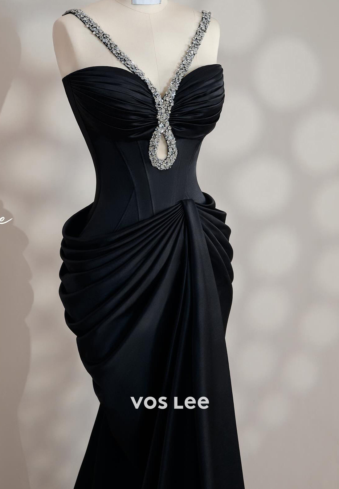 Simple A-Line Rhinestone Spaghetti Straps Pleated Evening Dresses with Court Train