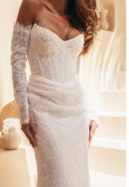 Strapless Sweetheart Neckline Mermaid Wedding Dress | Lace Appliqué Bridal Gown with Chapel Train