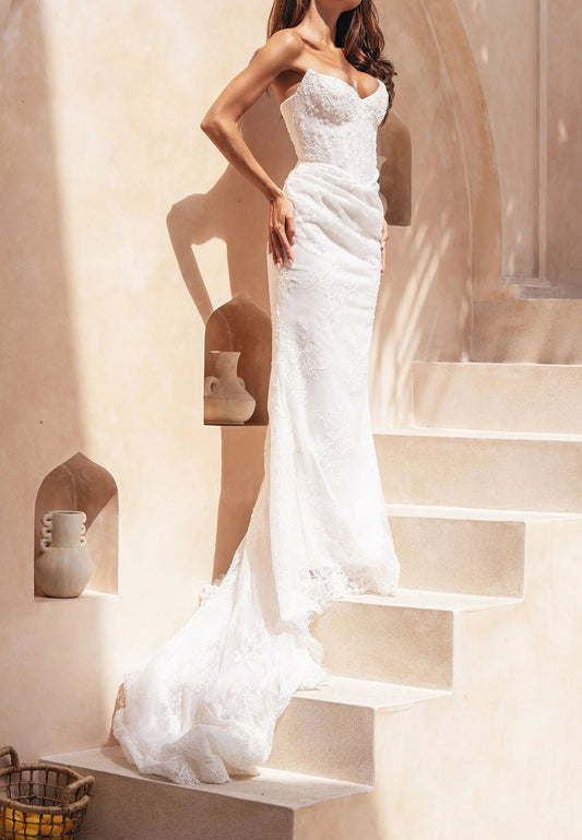 Strapless Sweetheart Neckline Mermaid Wedding Dress | Lace Appliqué Bridal Gown with Chapel Train