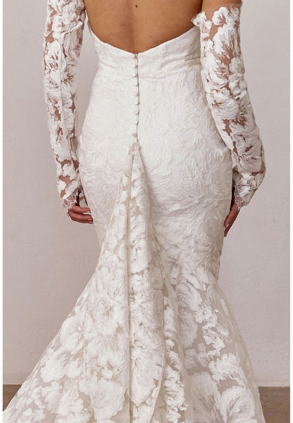 Elegant Strapless Fit-and-Flare Bridal Gown | 3D Floral Lace Wedding Dress