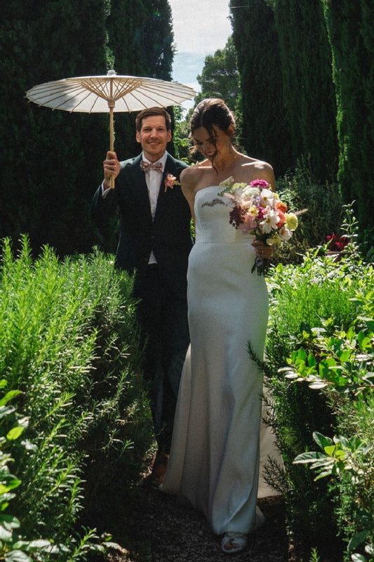 Simple Mermaid Strapless White Long Wedding Dress with Button Up