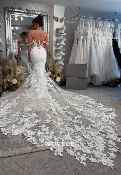 Flowers Spaghetti Straps V Neck Appliques Lace Pleated Beach Wedding Dresses