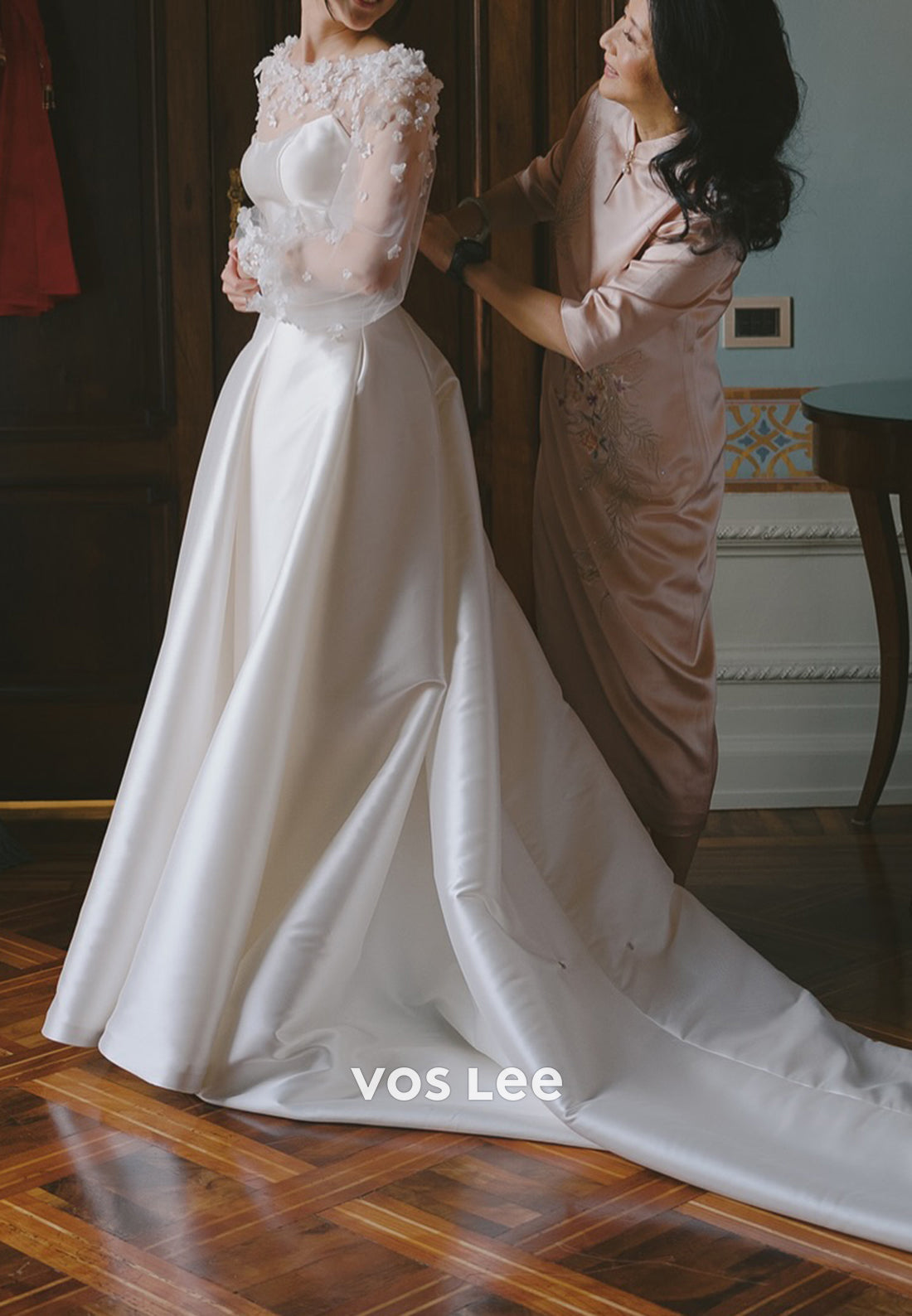 A-Line Long Sleeve Illusion Neck Appliques Wedding Dresses with Court Train
