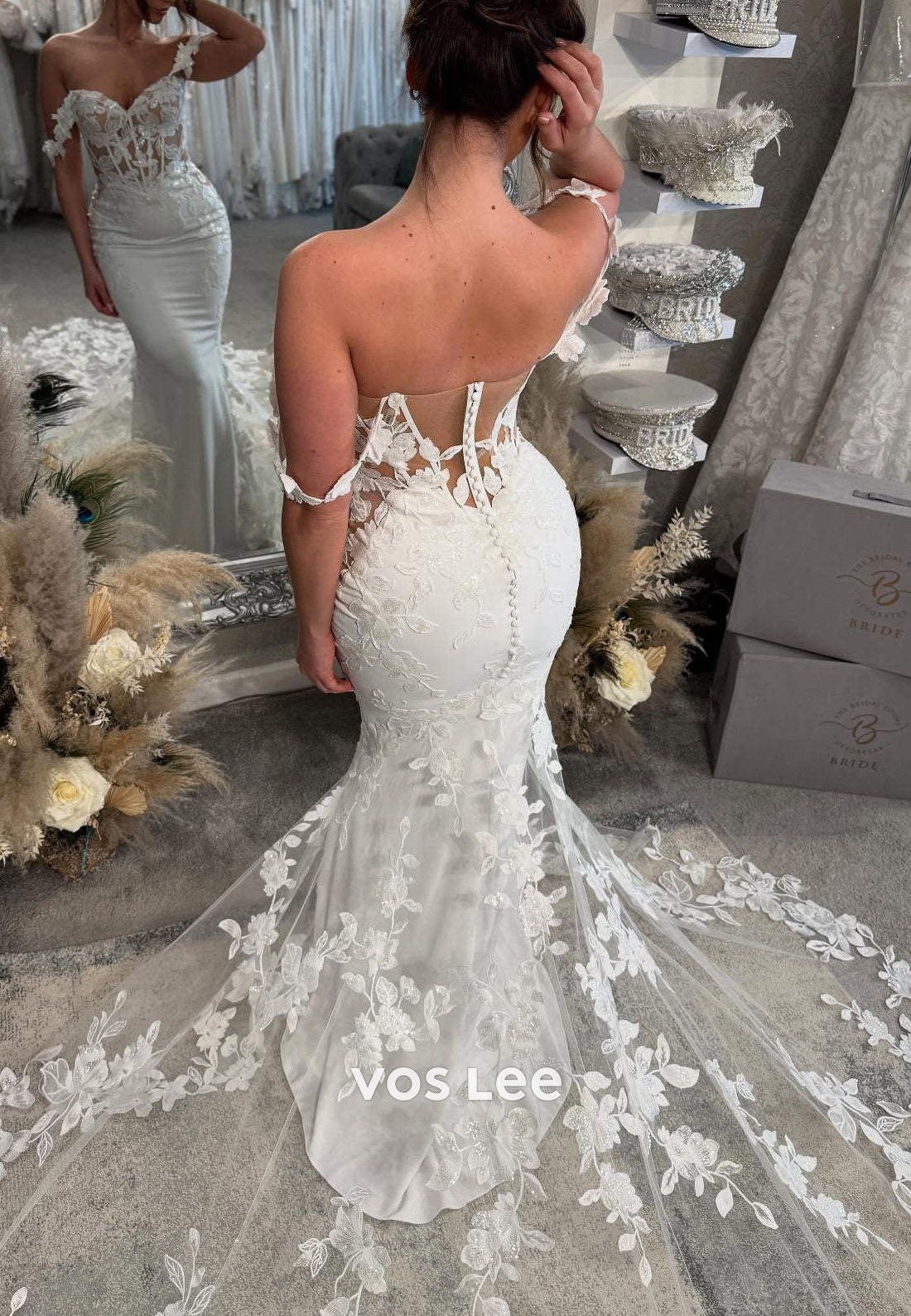 Flowers Spaghetti Straps V Neck Appliques Lace Pleated Beach Wedding Dresses
