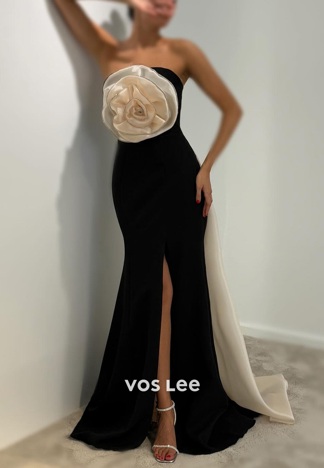 Elegant & Luxurious Strapless Split Pleated Mermaid Prom Dresses with Sweep Train
