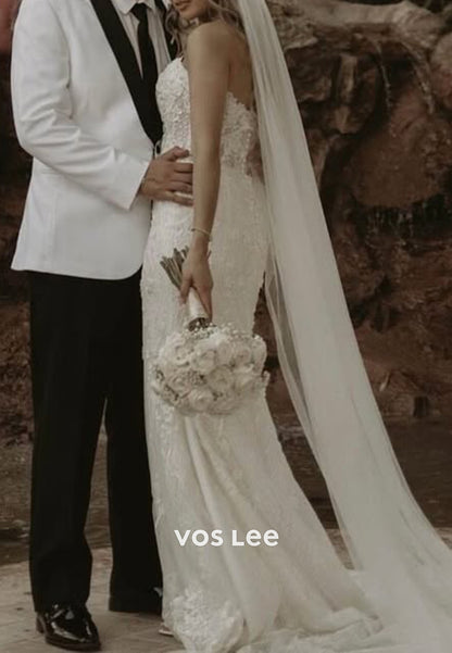 Strapless Sweetheart Lace Appliques Pleated Beach Mermaid Wedding Dresses with Court Train