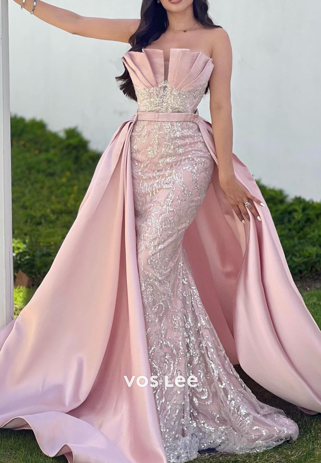 Elegant & Luxurious Strapless Pleated Mermaid Evening Dresses with Court Train