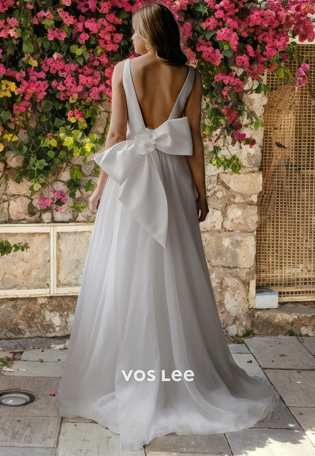 A-Line Low-V-Neck Open Back Organza Wedding Dress with Bow and Appliques