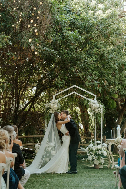 Beautiful Mermaid Strapless White Wedding Dress with Button Up