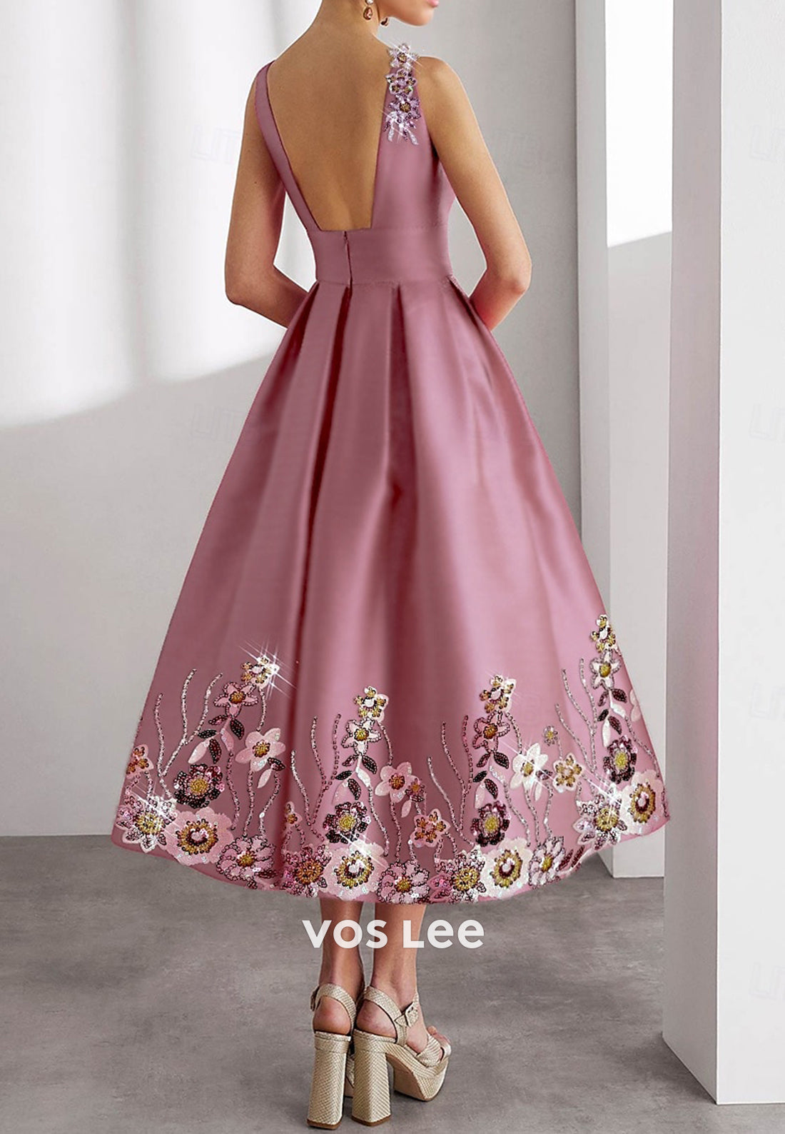 Glamorous & Dramatic A-Line Square Appliqued Pleated Evening Dresses