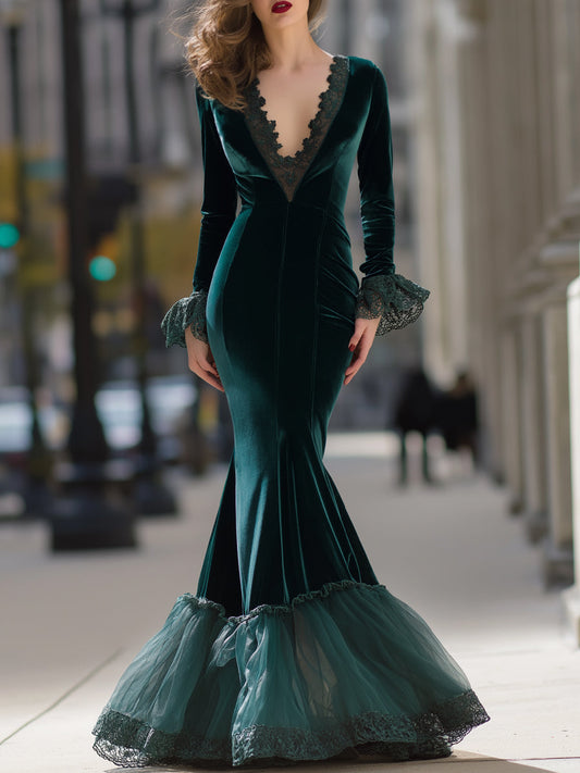 Emerald Velvet Lace-Trimmed Mermaid Gown With Tulle Hem